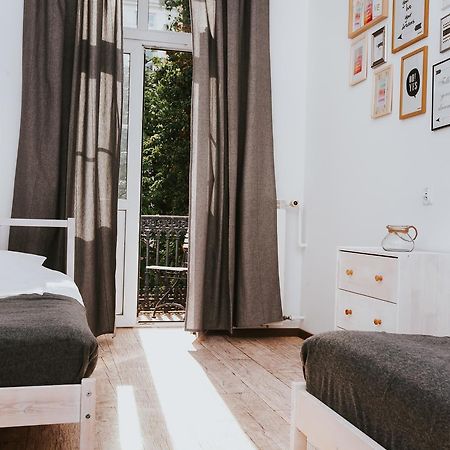 Erasmus Dorm Warsaw Ngoại thất bức ảnh