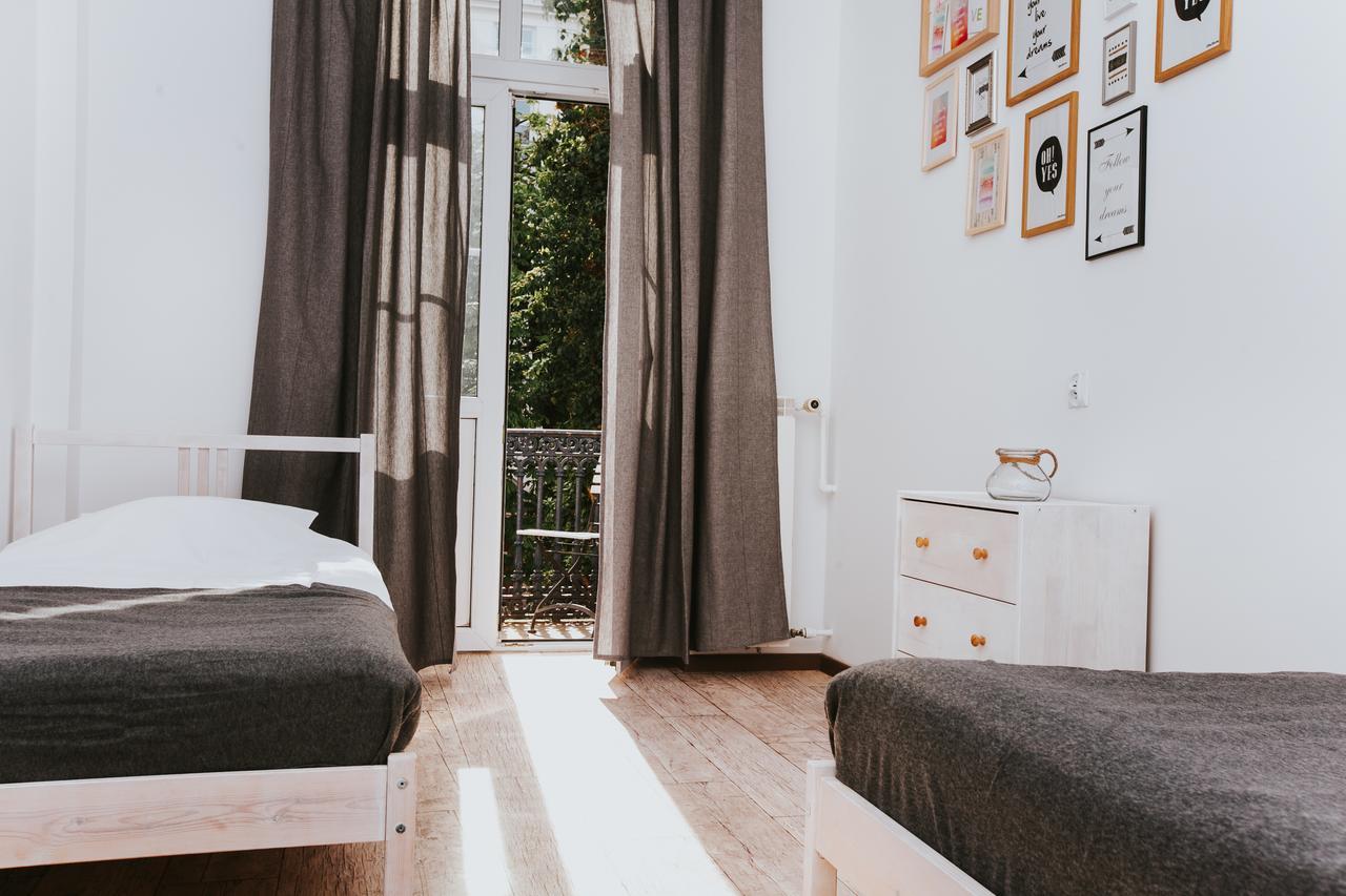 Erasmus Dorm Warsaw Ngoại thất bức ảnh