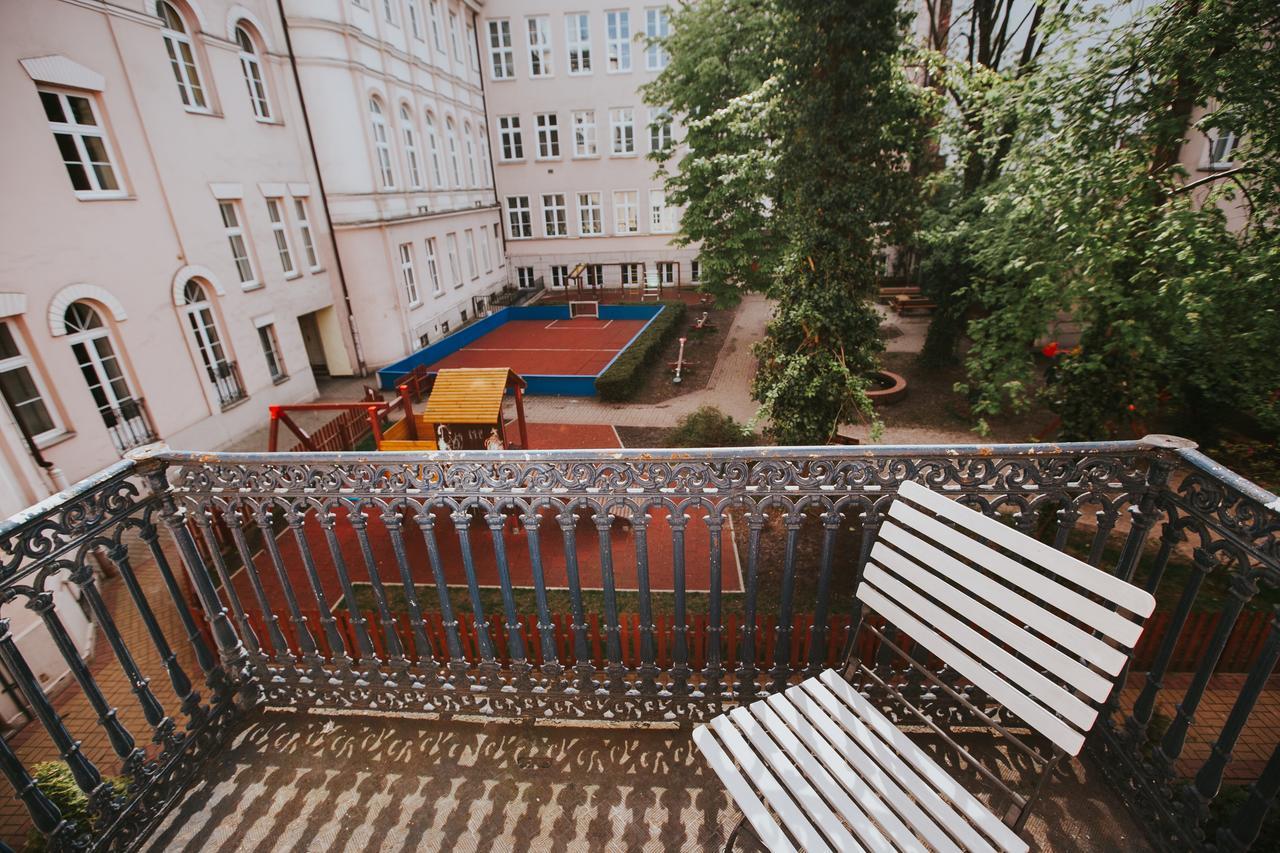 Erasmus Dorm Warsaw Ngoại thất bức ảnh
